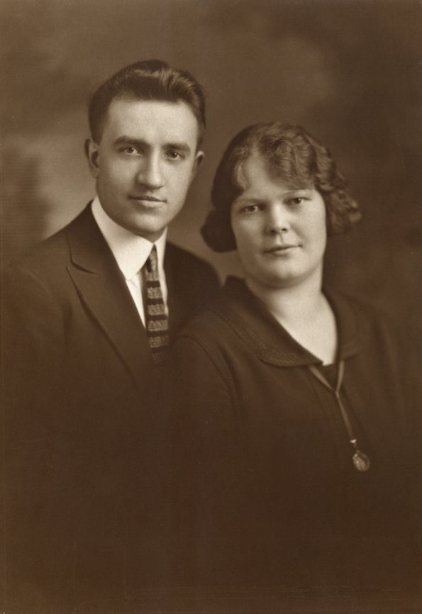 1925_IrenesParents